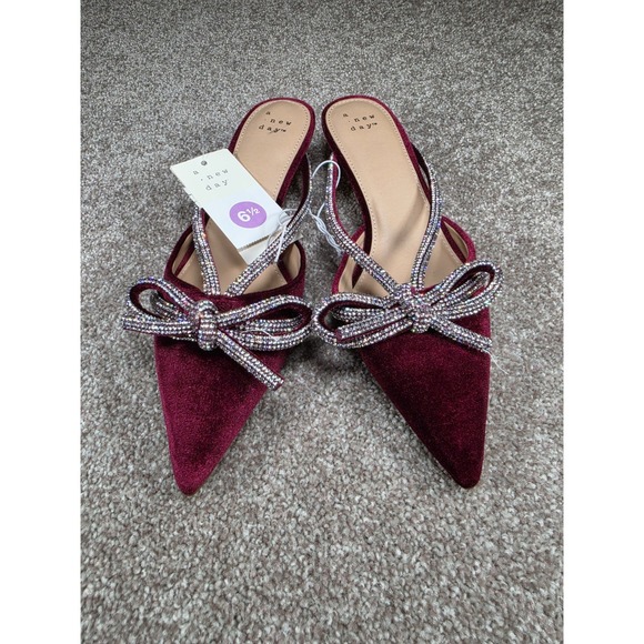 a new day Shoes - A New Day Womens 6.5 Burgundy Velvet Rhinestone Bow Kitten Heel Mules NWT